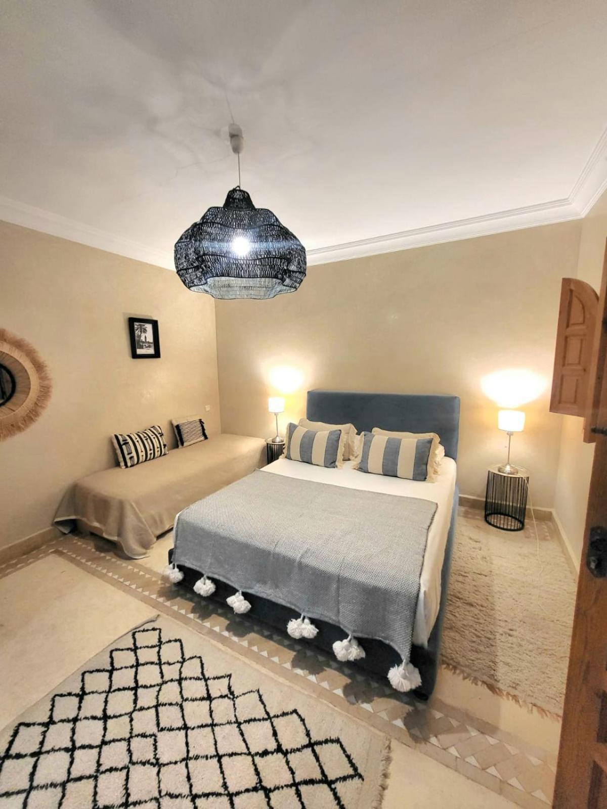 Riad Melilo Avec Piscine Chauffee Marrákes Kültér fotó