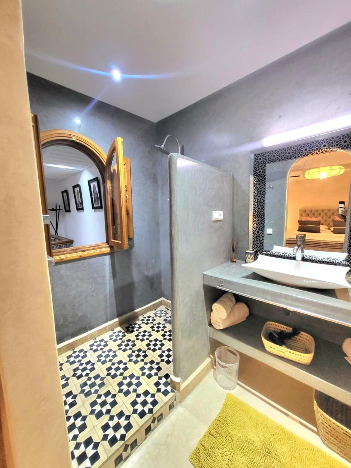 Riad Melilo Avec Piscine Chauffee Marrákes Kültér fotó